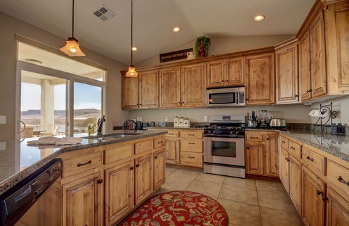 St. George Condo | Las Palmas All Inclusive Amenities Resort | Newest Building | Very Nice | Sleeps 12 | 2117