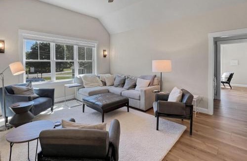 York Harbor House | Long Sands Home