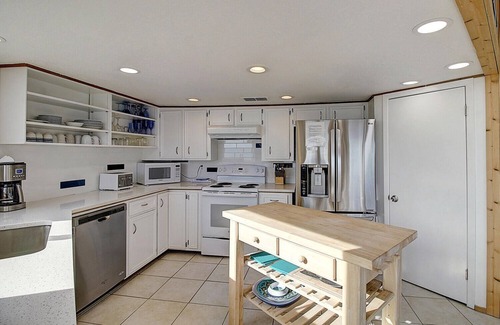 Port Aransas House | Lost Colony Beachfront beauty! Beach Access! Pet Friendly! Community pool!