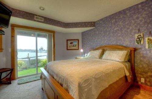 Lincoln City House | Lucy's Lagoon