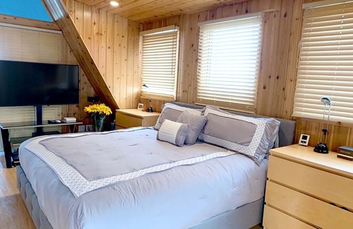 Fire Island Pines House | Luxurious Home Getaway in the Pines