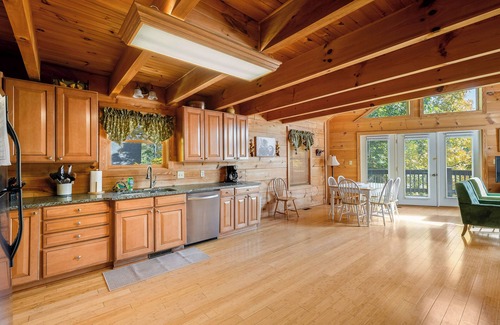 Massanutten Cabin | Massanutten Resort log home -slope & unobstructed Mountain View’s
