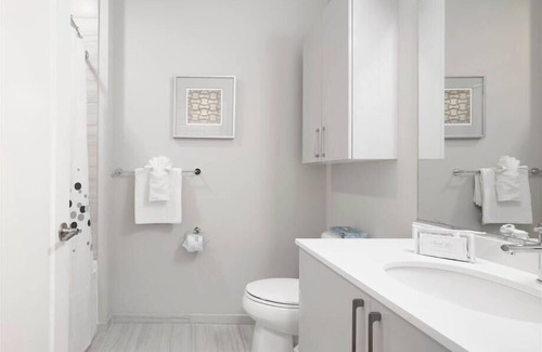 Central-Maverick Square - Paris Street Apartment | Modern Studio | Upscale Amenities | East Boston | by GLS