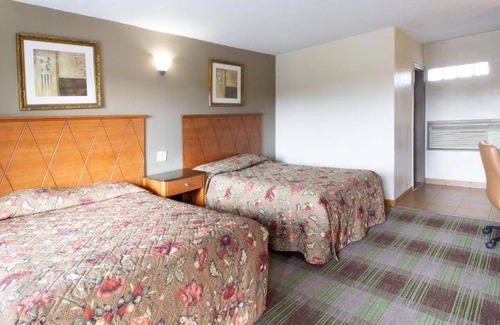 North Chesterfield Hotel | Motel ∙ 42 guests