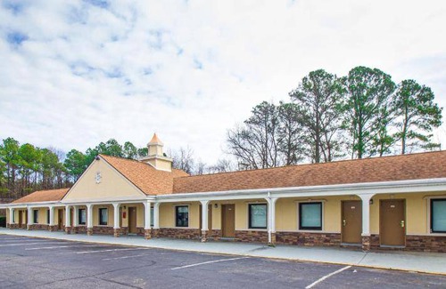 North Chesterfield Hotel | Motel ∙ 42 guests
