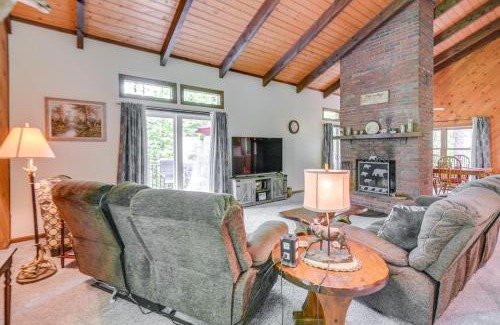 Eidelweiss Village House | New Hampshire Vacation Rental - Walk to Beach!
