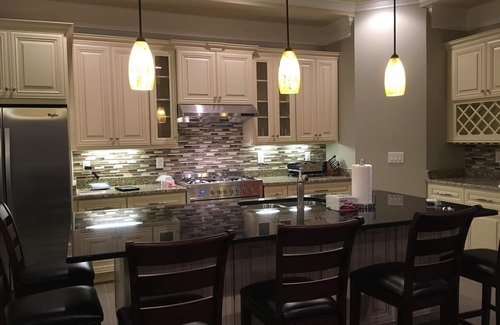 Edgehill House | New House w/Large Deck & Balconies at Edge of The Gulch/Downtown Nashville