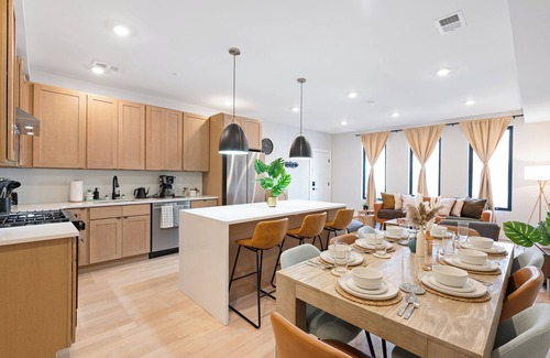McGinley Square House | New Spacious 3BR Designer Home with Quick PATH Access to Manhattan!