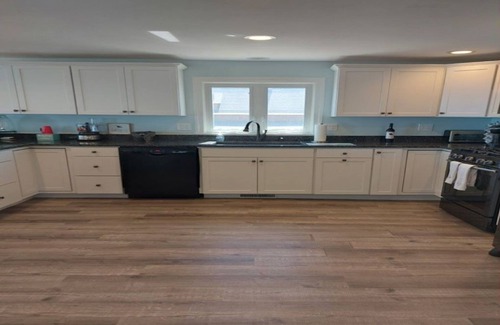 Salisbury House | Newly built oceanfront 6 bedroom home spectacular views and beach