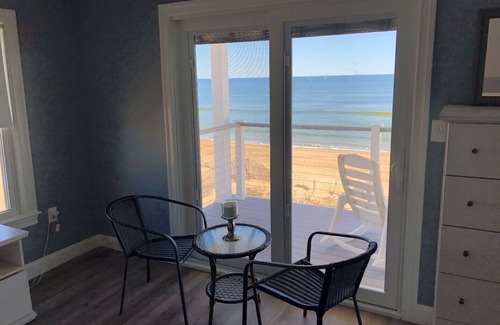 Salisbury House | Newly built oceanfront 6 bedroom home spectacular views and beach