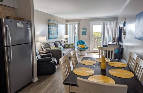 Morehead City Condo | Oceanfront, 1st-Floor Condo with Patio, WiFi, Washer/Dryer & Shared Pools/Grills