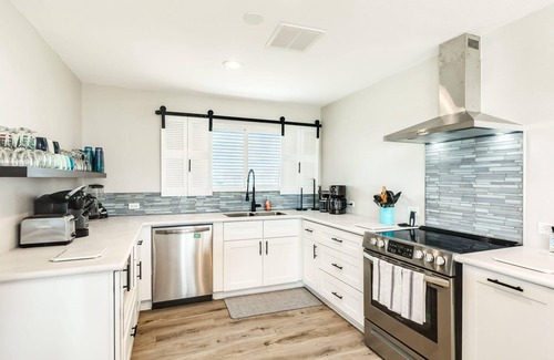 San Luis House | On Water's Edge - Direct Gulf Waterfront!