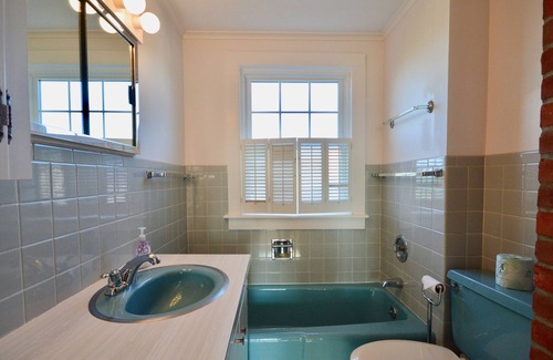 East Orleans House | Panoramic Water View - Private Stairs to the Beach