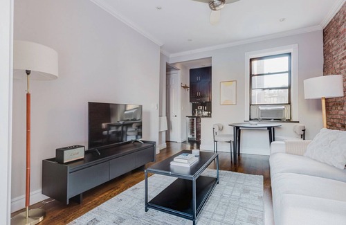 West Village Apartment | Perfect West Village 2BR w/Elevator, Fully Furnished, by Blueground