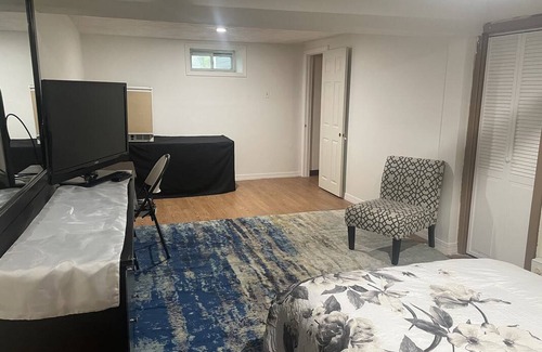 West Street - River Street Resort | Private room ∙ 1 guest