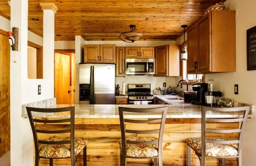 Thornton House | Private 3 Bedroom Home in the the White Mountains in the Waterville Estates - SW196E