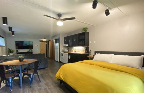 Jeffersonville Condo | Quiet Smugglers Notch Ski Retreat- Ski in/ Ski out!