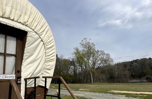 Lillington RV Rental | Recreational vehicle (RV) ∙ 1 bedroom ∙ 4 guests