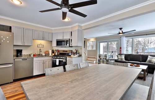 Central Vermont- Killington House | Relax at Bear Run: A spacious 5-bedroom retreat in Killington, VT, perfect for up to 12 guests