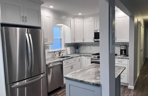 South End Condo | Renovated Condo/3BR 2BA First Floor Unit Near South End Beach Access
