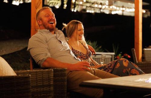 Killington Cabin | Rent An Inn! Takeover the Birch Ridge with your group, Mountain Lodge- 11 Rooms, Bar, Fireplace, 28ppl home