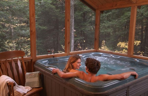 Victor Cabin | Romantic Get-away Cabin in the woods, w/Hottub next to coolest small town in USA