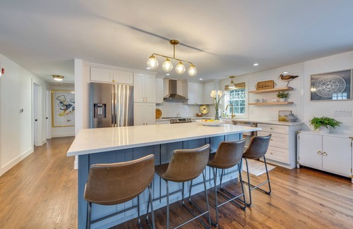 Rye Cottage | Rye Coastal Retreat w/Deck & Outdoor Dining