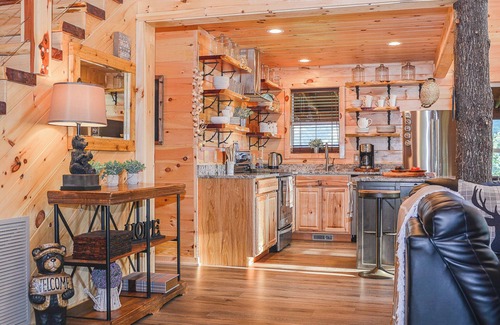 Whittier Cabin | Secluded Heavens PEAK, enjoy in a Pvte Hot tub + Sauna ,Breathtaking NC views.