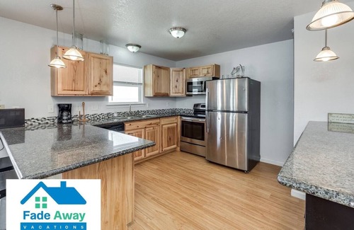 Surfside Beach House | See the Sea(on the Beach) Sleeps 16