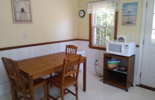 Dennis Port House | Short stroll to public and private beaches, cottage in Dennisport
