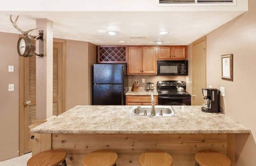 Seven Springs House | Ski-In/Ski-Out Sunridge Community Condo at 7 Springs Resort