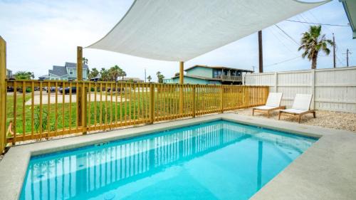 Shibui Sands House | Sleeps 24 2 Homes Walk to the Beach Private Pools Fire Pit Modern Design