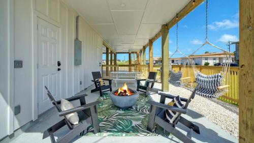 Shibui Sands House | Sleeps 24 2 Homes Walk to the Beach Private Pools Fire Pit Modern Design