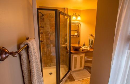 Keene Valley Bed & Breakfast | Snow Goose Bed and Breakfast