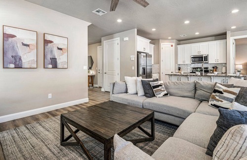 Washington House | Southern Utah Escape at Escondido Resort | Ping Pong Table, Resort Amenities, SLP 20!