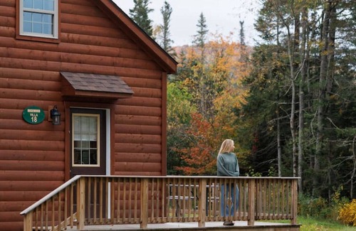 Bethlehem Cabin | Spacious 2-Bedroom Log Cabin with Loft