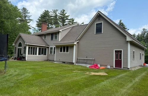 Intervale House | Spacious Cape Retreat in Bartlett - Sunroom + Loft