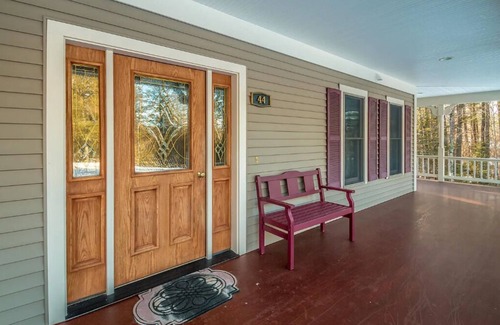 Intervale House | Spacious Cape Retreat in Bartlett - Sunroom + Loft