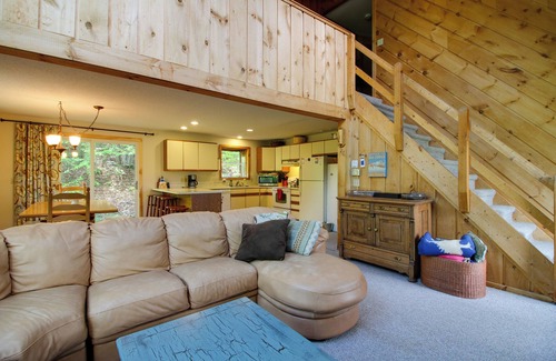 West Dover House | Spacious Home Adjacent to Mt. Snow w/Game Room!