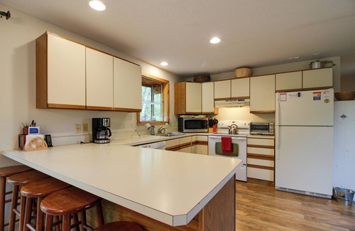 West Dover House | Spacious Home Adjacent to Mt. Snow w/Game Room!