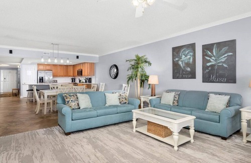 Ocean City Condo | 🏖️Spectacular Spacious Ocean Front Condo on Boardwalk, this one you've got to see! 🏖️