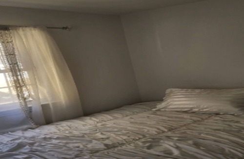 Englewood Condo | "SPOTLESS " - Walk. No car needed.! n Non Smokers ONLY! nnNYC MINUTES AWAY!
