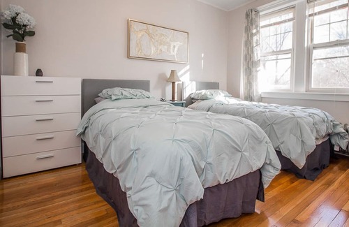 Brookline Apartment | Steps to Longwood Medical, MBTA ,Boston, Shopping, On-site Parking