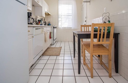 Brookline Apartment | Steps to Longwood Medical, MBTA ,Boston, Shopping, On-site Parking