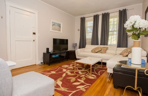 Brookline Apartment | Steps to Longwood Medical, MBTA ,Boston, Shopping, On-site Parking