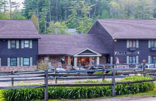 Lenox Dale Hotel | The Black Swan Lee - Lenox, an Ascend Collection Hotel