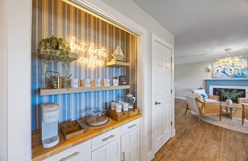 Stevensville House | The Landing at Kent Island a Luxury Waterfront Retreat with a Private Pool