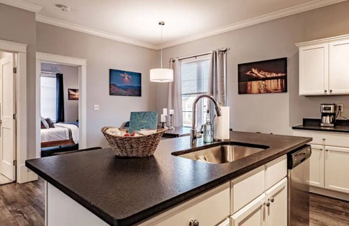 Bridgton Apartment | "The Nest" 2-Bedroom Flat in downtown Bridgton