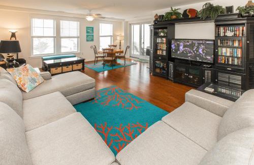 Sandbridge Apartment | The Sanctuary - Sun, Surf, Sand A314