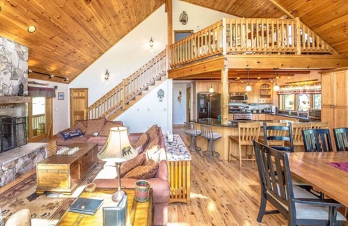 Bridgton House | The Ski Hive Trailside At Pleasant Mnt